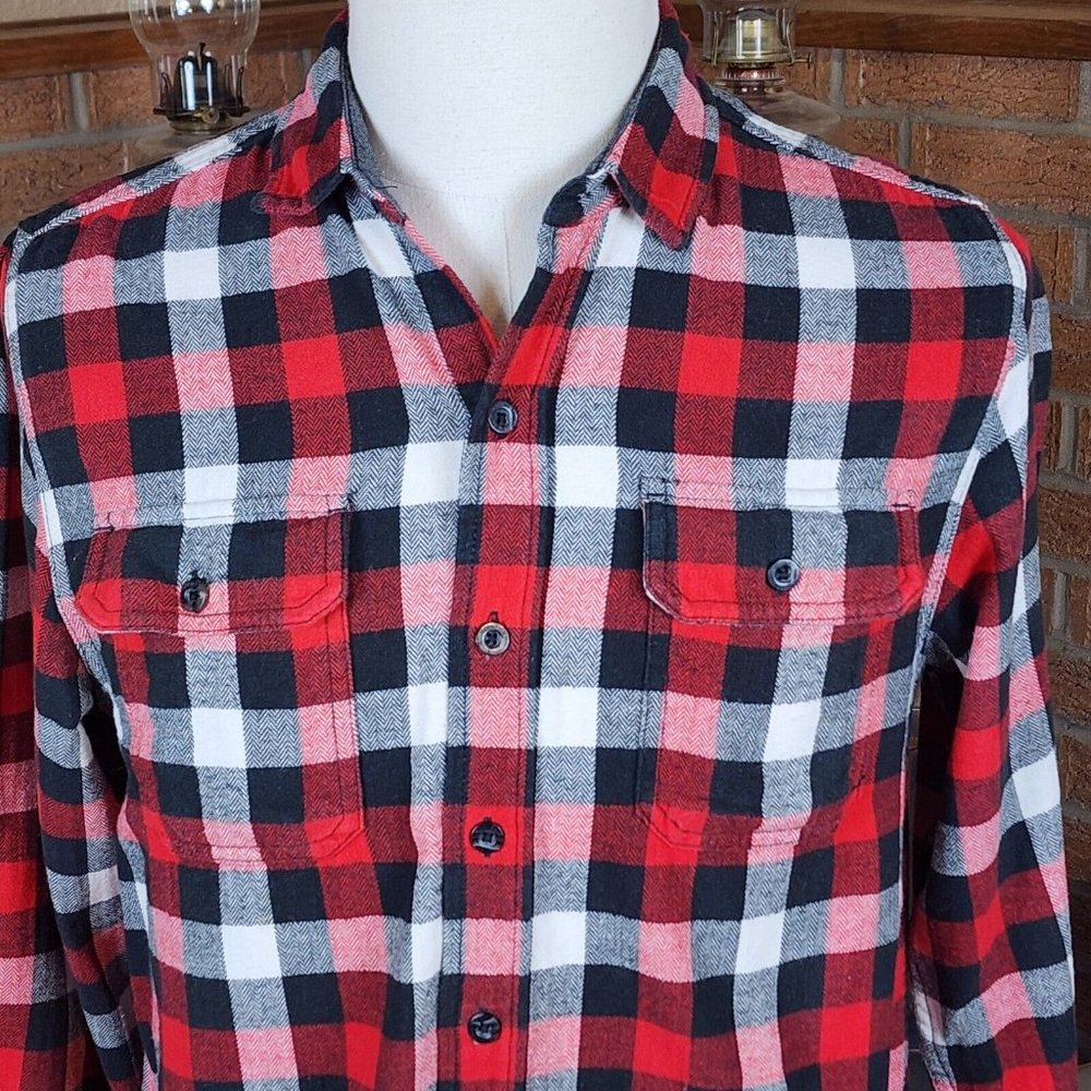 Woolrich Red Black White Flannel Double Pocket Shirt Size M